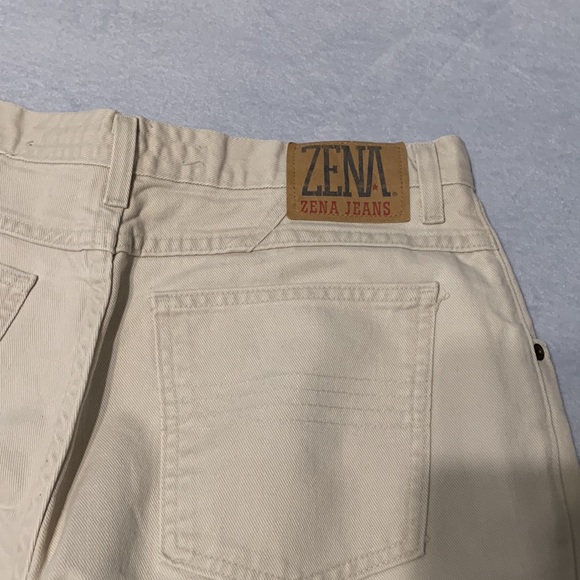Zena Jeans - Picture 9 of 10